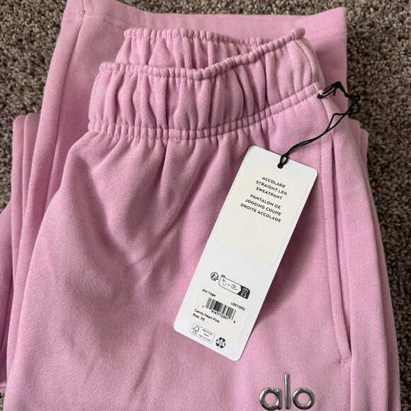 Auth Alo Yoga Set Cropped Accolade Crewneck And Accolade Straight Leg Sweatpant - Picture 5 of 7